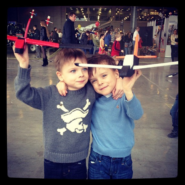 Мы с детьми сборник 1000 фото первая часть. Заставка