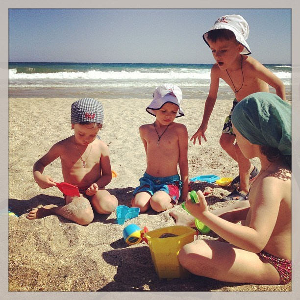 Мы с детьми сборник 1000 фото первая часть. Заставка