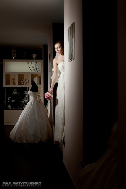 Для крупнейшего свадебного салона г. Ростова «ФЬЯНСЕ». Max Matvich and Victoria Basova are professionals in their field