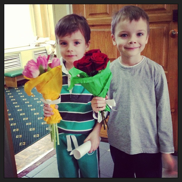 Мы с детьми сборник 1000 фото первая часть. Заставка