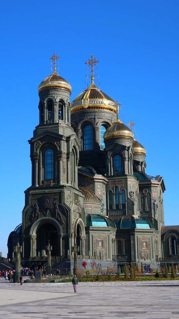 Улица, люди, жизнь…