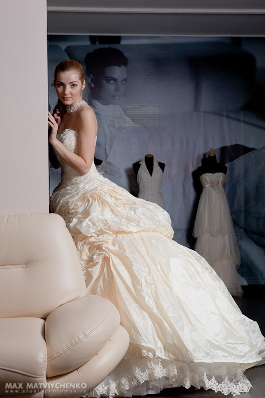 Для крупнейшего свадебного салона г. Ростова «ФЬЯНСЕ». Max Matvich and Victoria Basova are professionals in their field