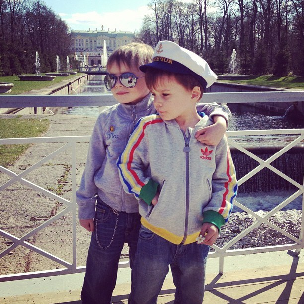 Мы с детьми сборник 1000 фото первая часть. Заставка