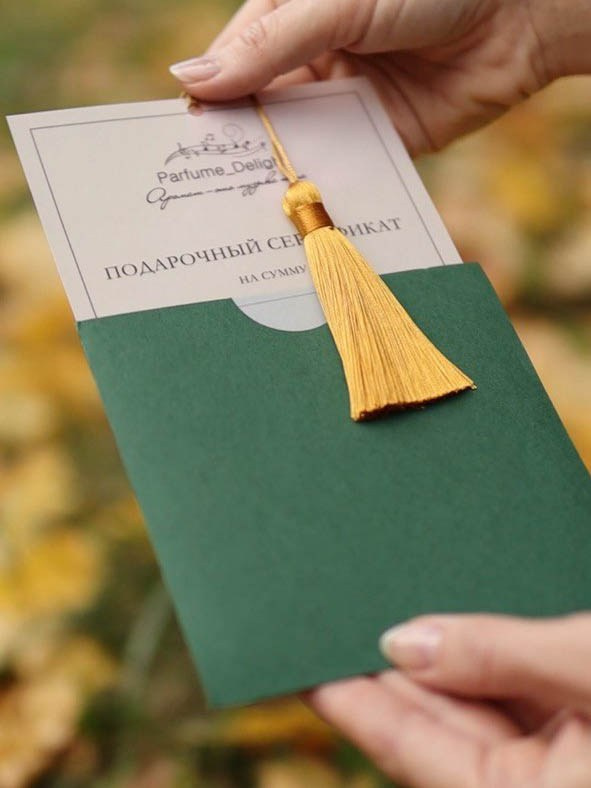 На кальке, от 240 руб шт. Дизайнер полиграфии в Санкт-Петербурге. Заказать свадебные приглашения, подарочные сертификаты, полиграфию для бизнеса, шелковые ленты