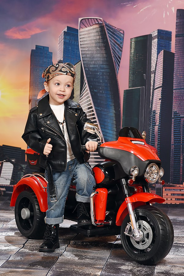 Байкер/ Детский сад. Фотовидеомейкер Виктор Павленко