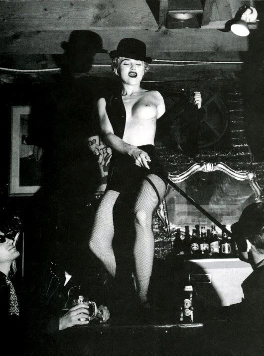 Хельмут Ньютон / Helmut Newton 18+. Женя Красовская | Фотограф | Smm-дизайнер