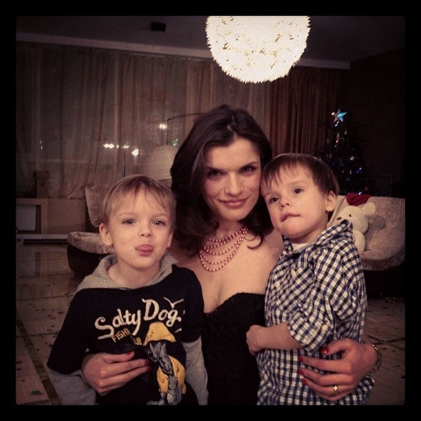 Мы с детьми сборник 1000 фото первая часть. Заставка