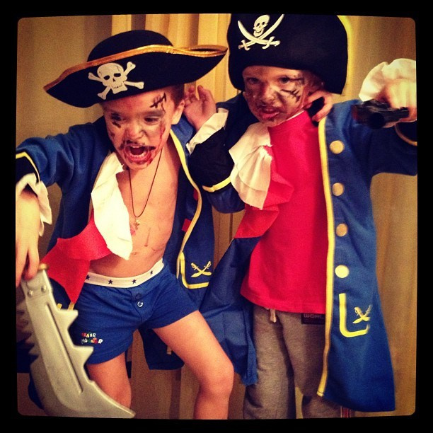 Мы с детьми сборник 1000 фото первая часть. Заставка