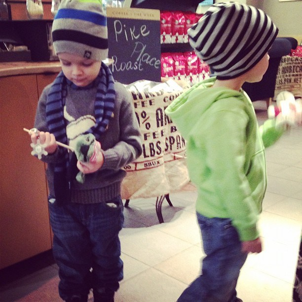 Мы с детьми сборник 1000 фото первая часть. Заставка