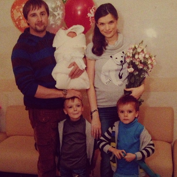 Мы с детьми сборник 1000 фото первая часть. Заставка