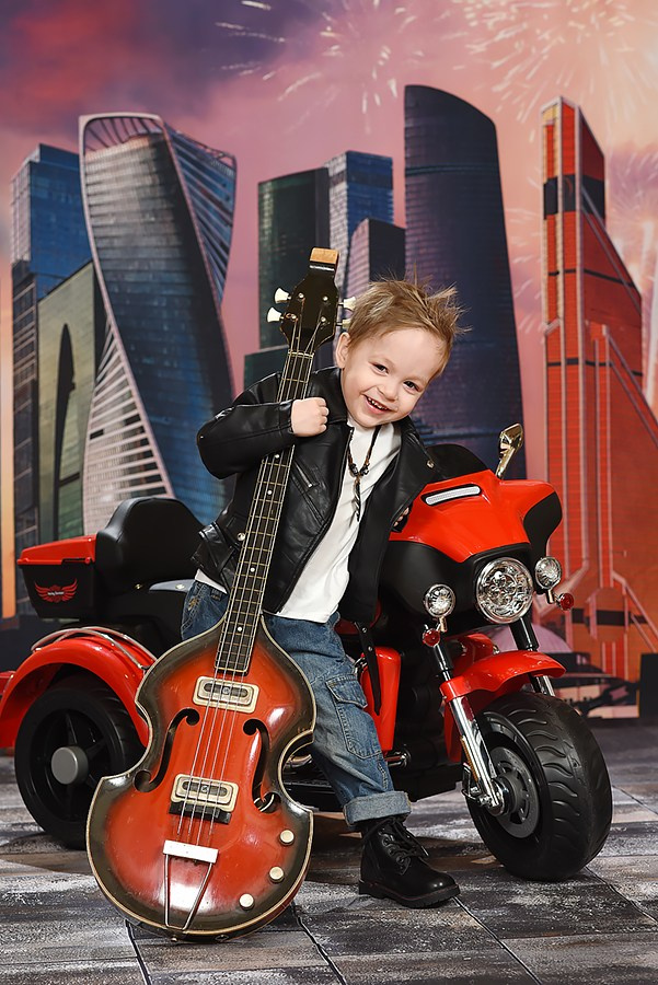 Байкер/ Детский сад. Фотовидеомейкер Виктор Павленко