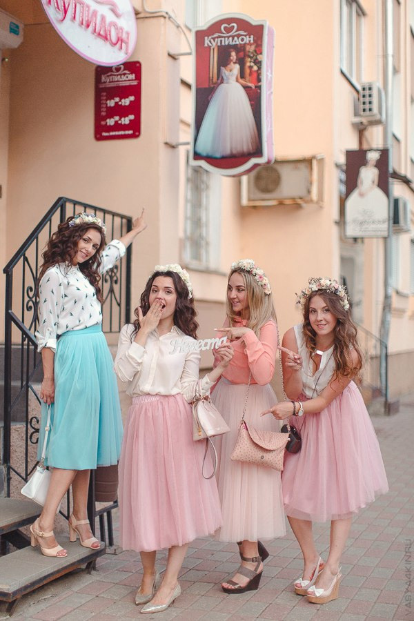 Идейные  в Москве