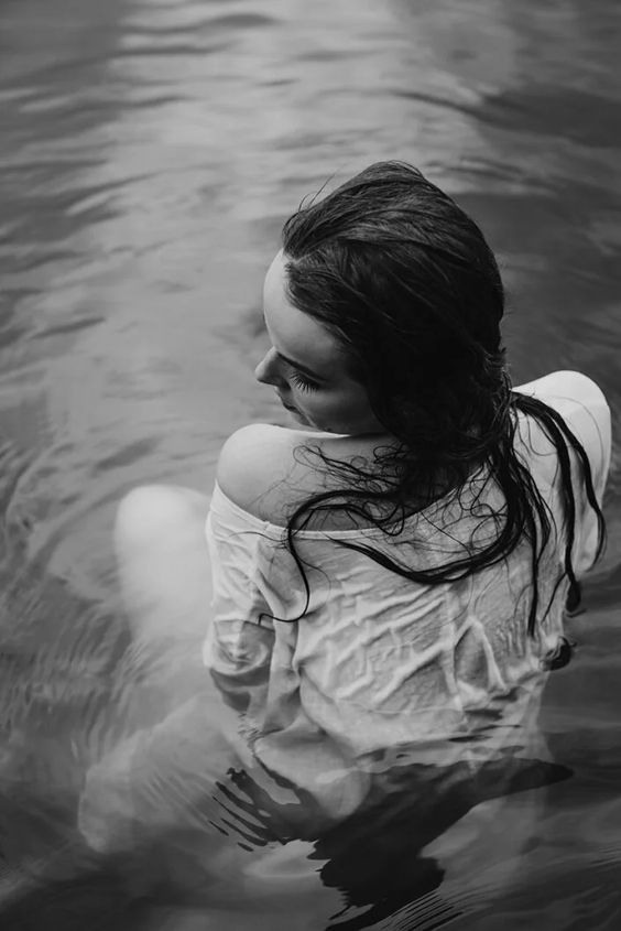 Девушка на воде — идея фотосессии