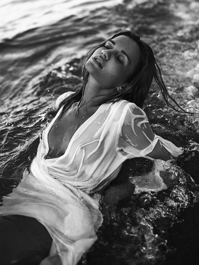 Девушка на воде — идея фотосессии