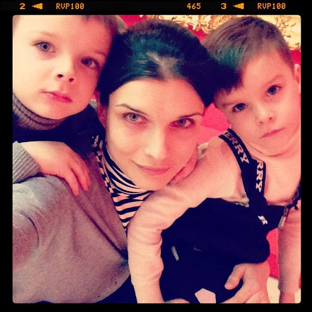 Мы с детьми сборник 1000 фото первая часть. Заставка