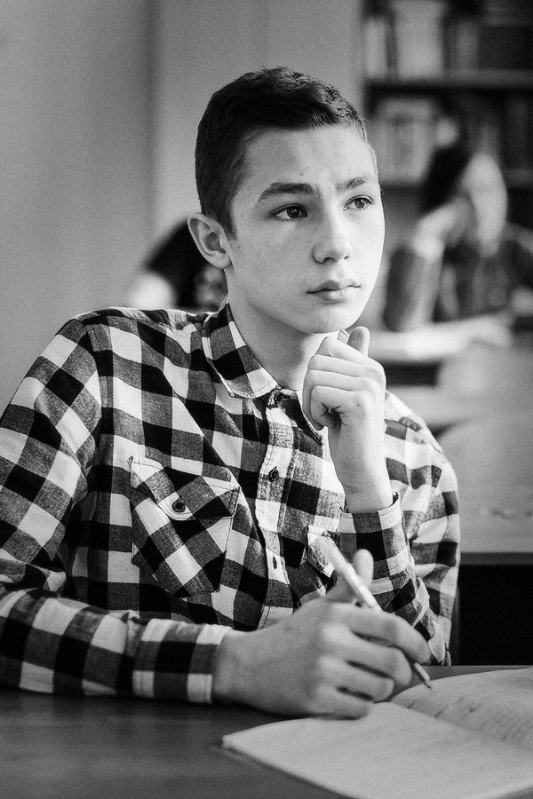 Фоторепортаж со школьного урока 4-го класса. Репортажный фотограф Борис Геер