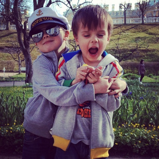 Мы с детьми сборник 1000 фото первая часть. Заставка