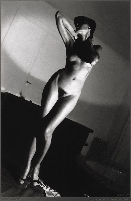 Хельмут Ньютон / Helmut Newton 18+. Женя Красовская | Фотограф | Smm-дизайнер