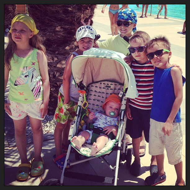 Мы с детьми сборник 1000 фото первая часть. Заставка