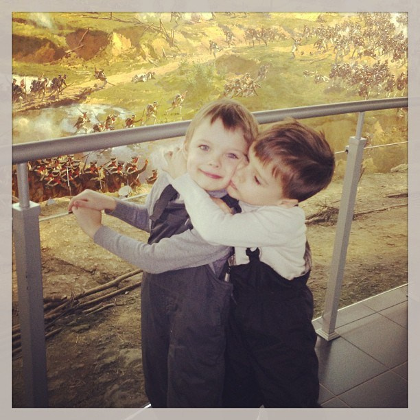 Мы с детьми сборник 1000 фото первая часть. Заставка