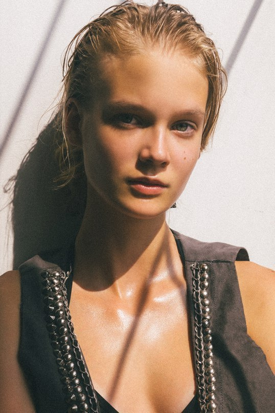 Alina E. Modeling agency TM MODELS