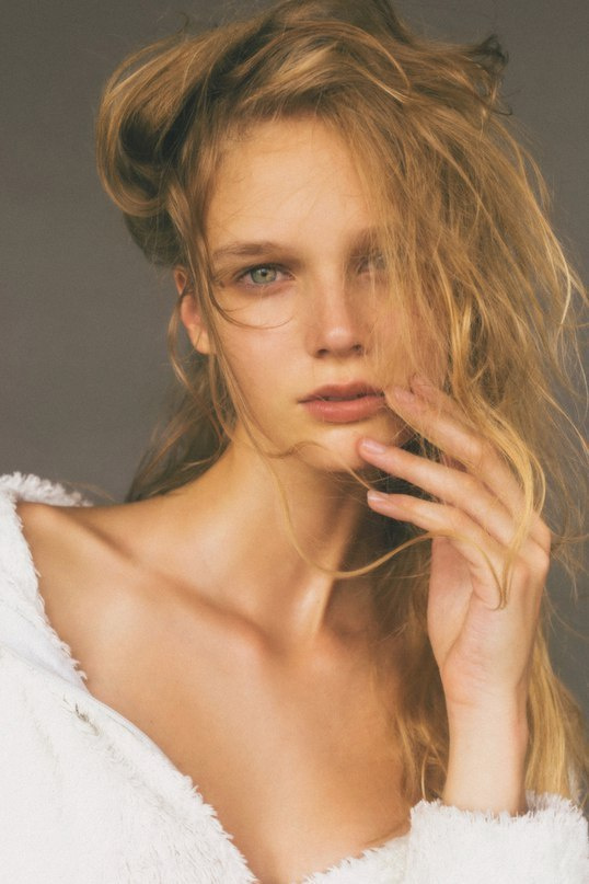 Alina E. Modeling agency TM MODELS