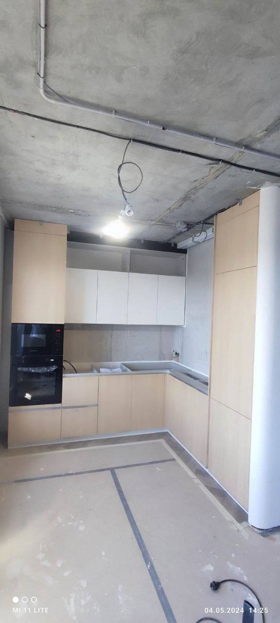 Фото с монтажа |Мебель на заказа: кухни, шкафы и т.д. в Томске. ГУДРУМ — Мебель на заказ в Томске | Кухни | Шкафы | Стулья и Столы