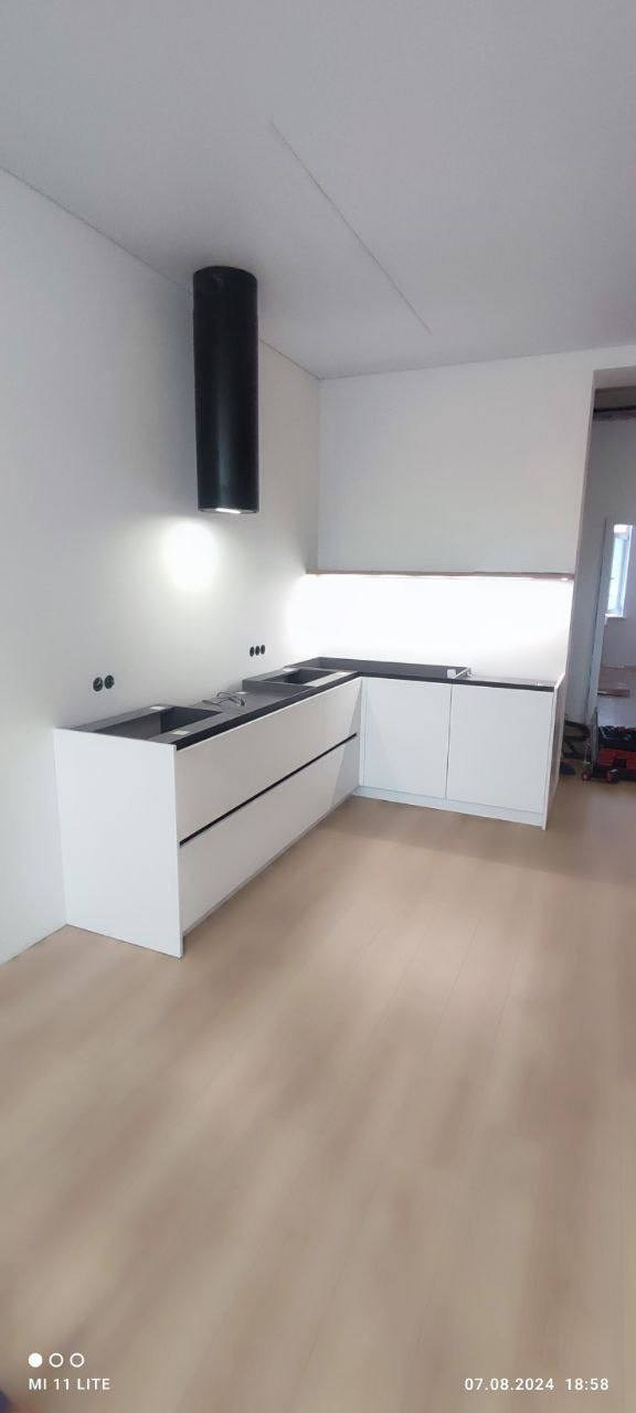 Фото с монтажа |Мебель на заказа: кухни, шкафы и т.д. в Томске. ГУДРУМ — Мебель на заказ в Томске | Кухни | Шкафы | Стулья и Столы