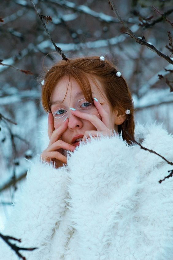 Зима. Фотосессия на улице для девушки. Фотограф в Иркутске Кристина Телегина