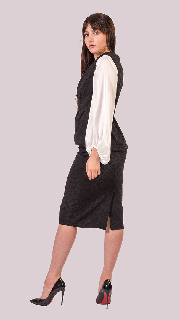 предметная фотосъёмка, на белом фоне, строгий офисный стиль для леди