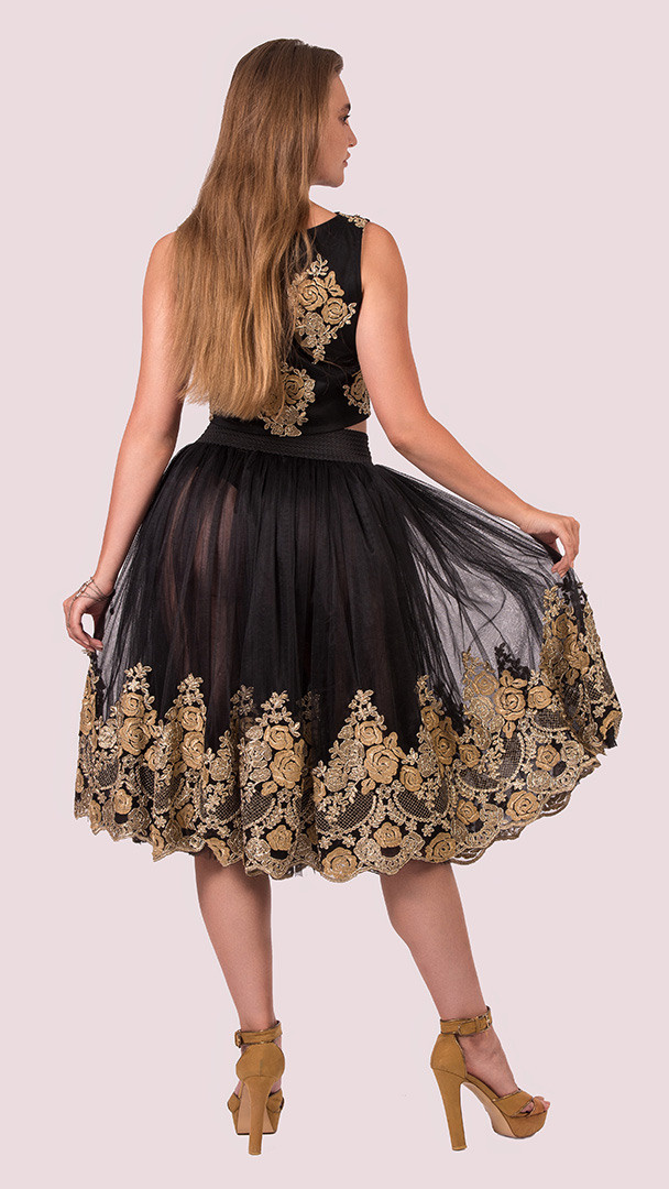 фотосъёмка одежды на модели, каталожная съёмка, девушка в прозрачной юбке