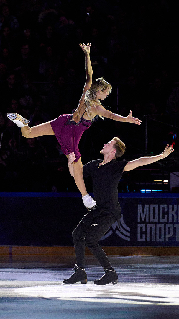 Фестиваль Влюбленные в Фигурное катание, выступление фигуристов, спортивный фотограф Андрей Богатов Сызрань, 