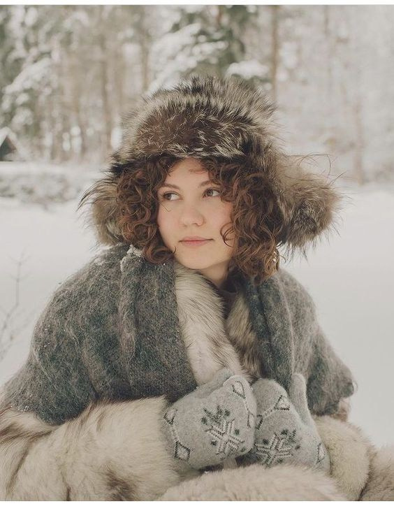 Зима. Фотосессия на улице для девушки. Фотограф в Иркутске Кристина Телегина