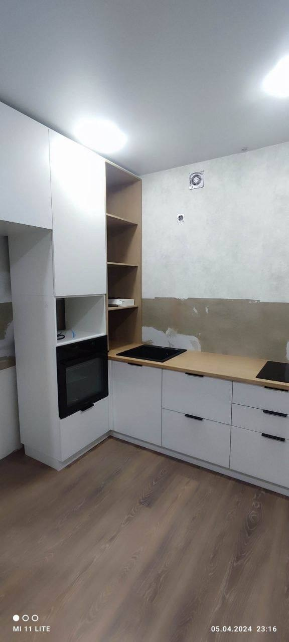 Фото с монтажа |Мебель на заказа: кухни, шкафы и т.д. в Томске. ГУДРУМ — Мебель на заказ в Томске | Кухни | Шкафы | Стулья и Столы