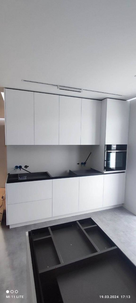 Фото с монтажа |Мебель на заказа: кухни, шкафы и т.д. в Томске. ГУДРУМ — Мебель на заказ в Томске | Кухни | Шкафы | Стулья и Столы