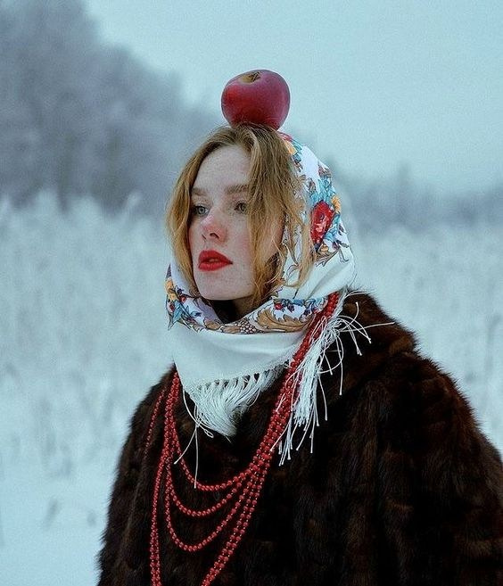 Зима. Фотосессия на улице для девушки. Фотограф в Иркутске Кристина Телегина