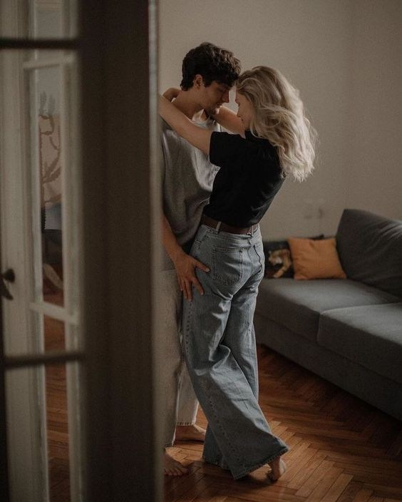 Парная фотосессия, дома. Фотограф в Иркутске Кристина Телегина