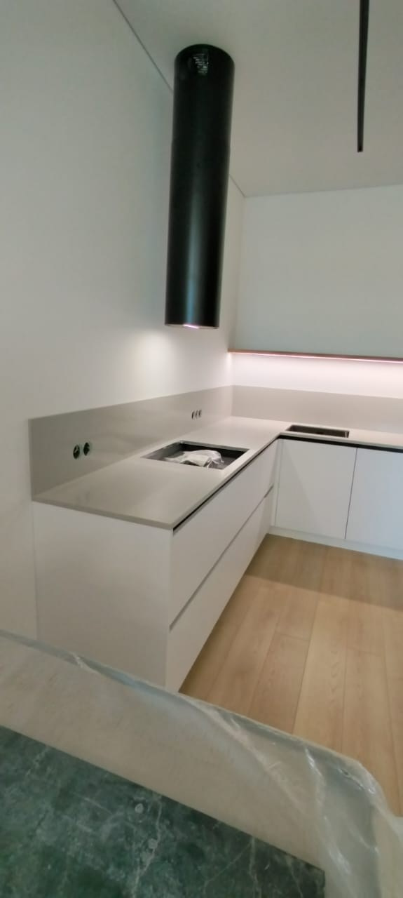 Фото с монтажа |Мебель на заказа: кухни, шкафы и т.д. в Томске. ГУДРУМ — Мебель на заказ в Томске | Кухни | Шкафы | Стулья и Столы