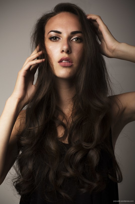 Roni. Modeling agency TM MODELS