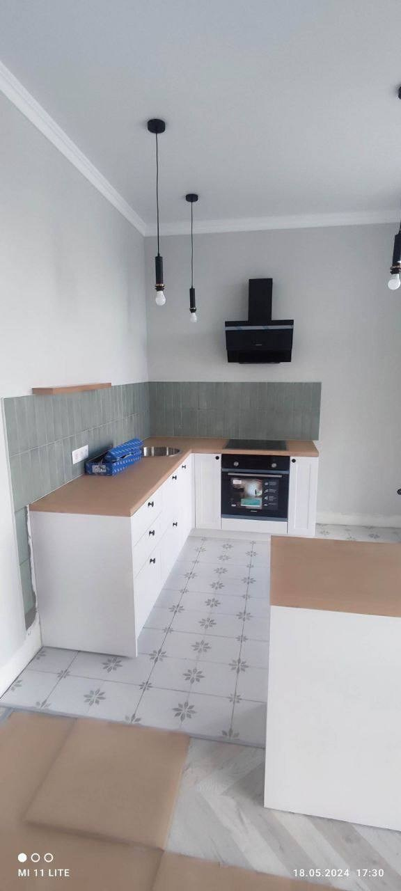 Фото с монтажа |Мебель на заказа: кухни, шкафы и т.д. в Томске. ГУДРУМ — Мебель на заказ в Томске | Кухни | Шкафы | Стулья и Столы