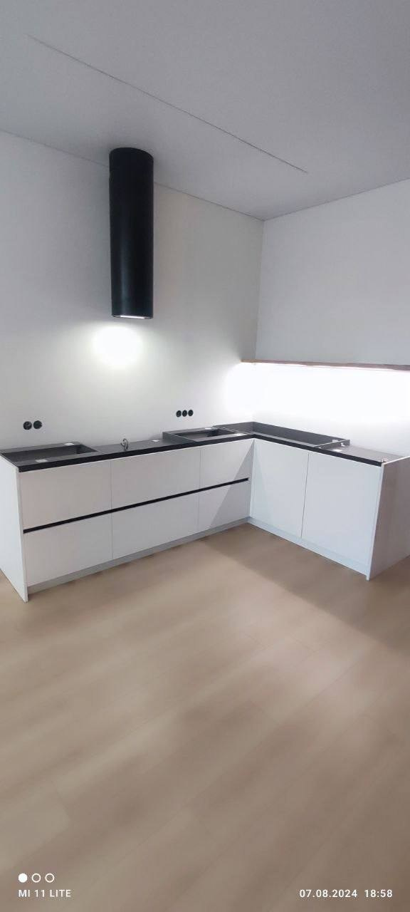 Фото с монтажа |Мебель на заказа: кухни, шкафы и т.д. в Томске. ГУДРУМ — Мебель на заказ в Томске | Кухни | Шкафы | Стулья и Столы