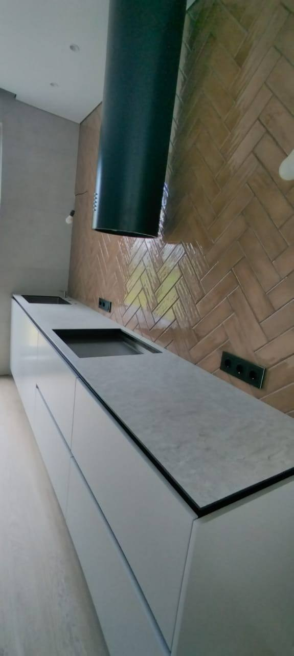 Фото с монтажа |Мебель на заказа: кухни, шкафы и т.д. в Томске. ГУДРУМ — Мебель на заказ в Томске | Кухни | Шкафы | Стулья и Столы