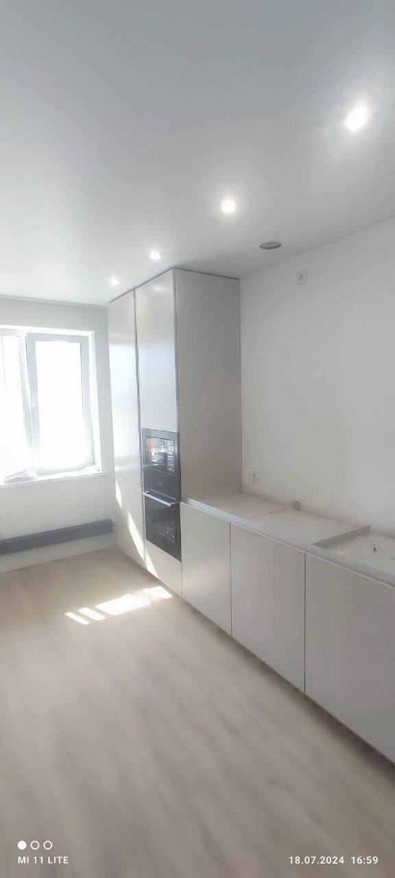 Фото с монтажа |Мебель на заказа: кухни, шкафы и т.д. в Томске. ГУДРУМ — Мебель на заказ в Томске | Кухни | Шкафы | Стулья и Столы