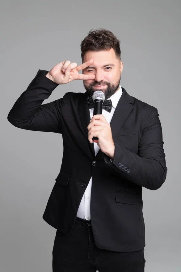 Ведущий Сурай. Подрядчики и друзья сети свадебных площадок House for wedding