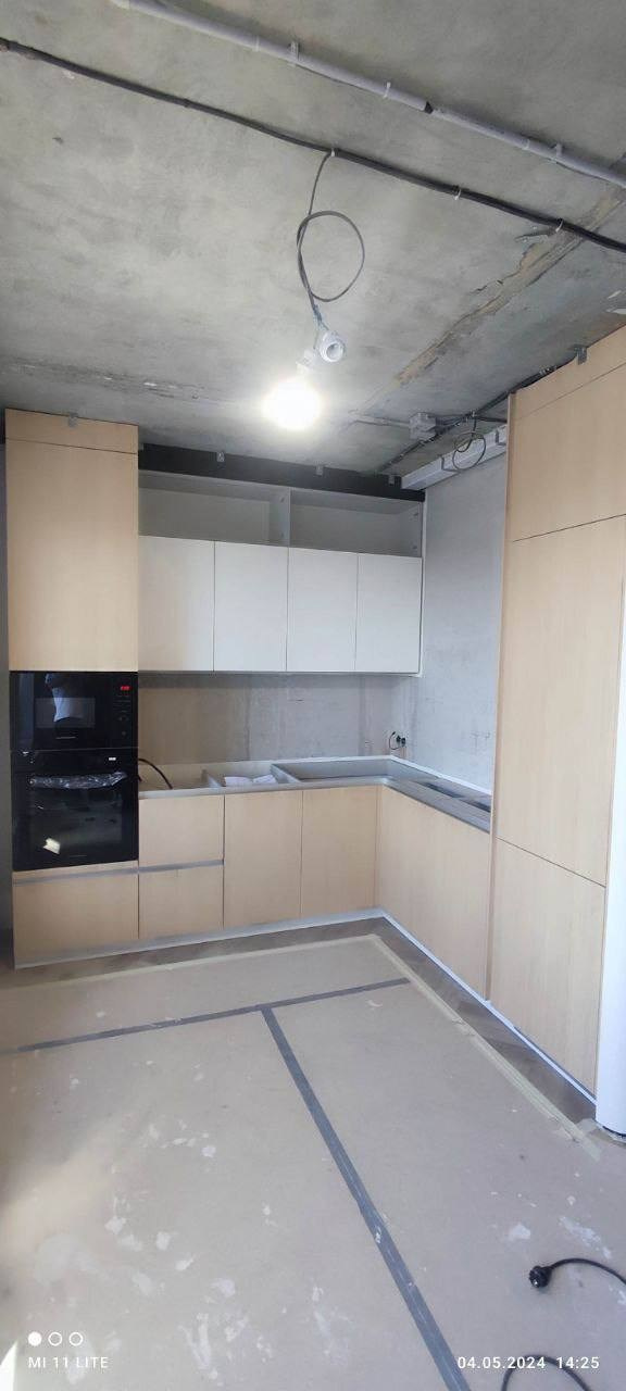 Фото с монтажа |Мебель на заказа: кухни, шкафы и т.д. в Томске. ГУДРУМ — Мебель на заказ в Томске | Кухни | Шкафы | Стулья и Столы