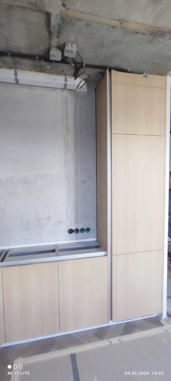 Фото с монтажа |Мебель на заказа: кухни, шкафы и т.д. в Томске. ГУДРУМ — Мебель на заказ в Томске | Кухни | Шкафы | Стулья и Столы