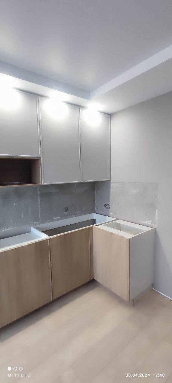 Фото с монтажа |Мебель на заказа: кухни, шкафы и т.д. в Томске. ГУДРУМ — Мебель на заказ в Томске | Кухни | Шкафы | Стулья и Столы