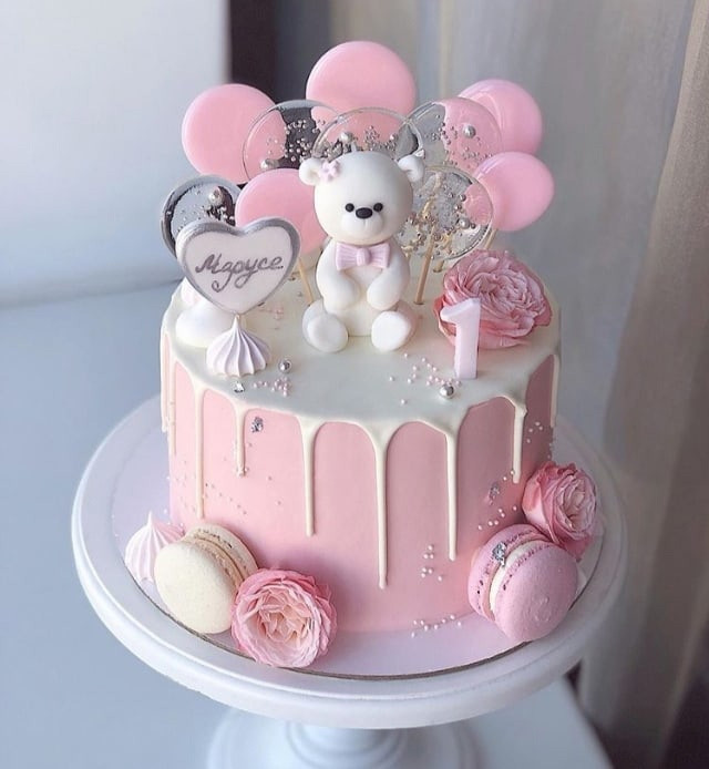 Тортики, шарики на годики. Детская фотостудия в Санкт-Петербурге