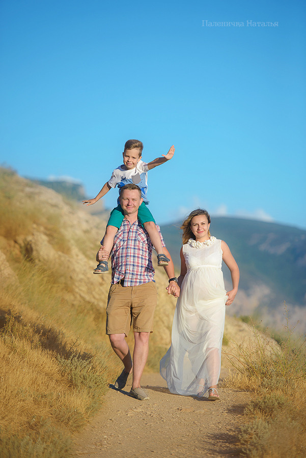 Фотосессия в Балаклаве в Севастополе на природе 