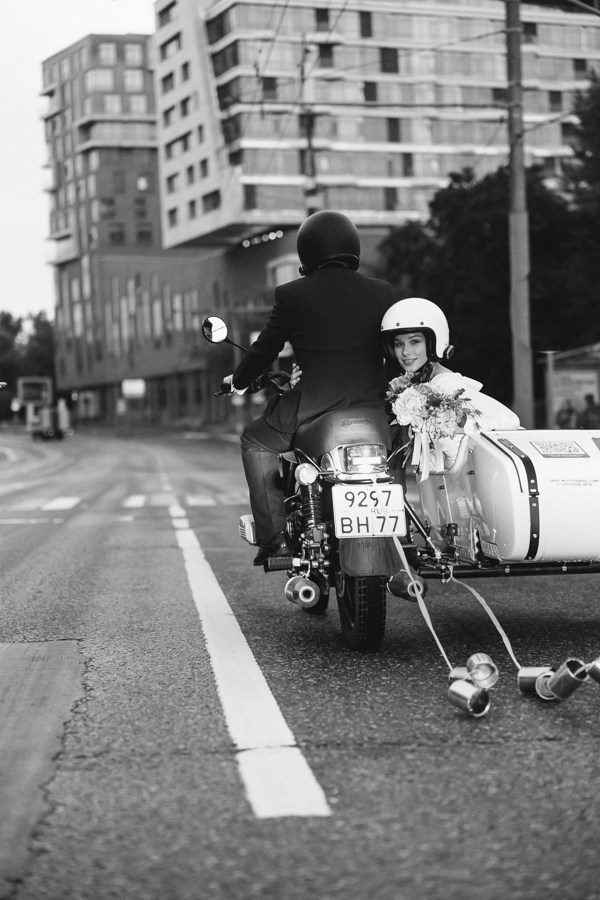 мотоцикл с коляской, мотосвадьба, покатушки на мотиках, свадебная прогулка